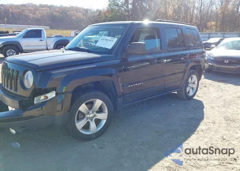 2015 Jeep Patriot Latitude z USA, uszkodzony, nr VIN 1C4NJRFBXFD412895